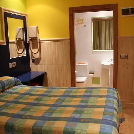 Pension Izar Bat San Sebastián Exterior foto